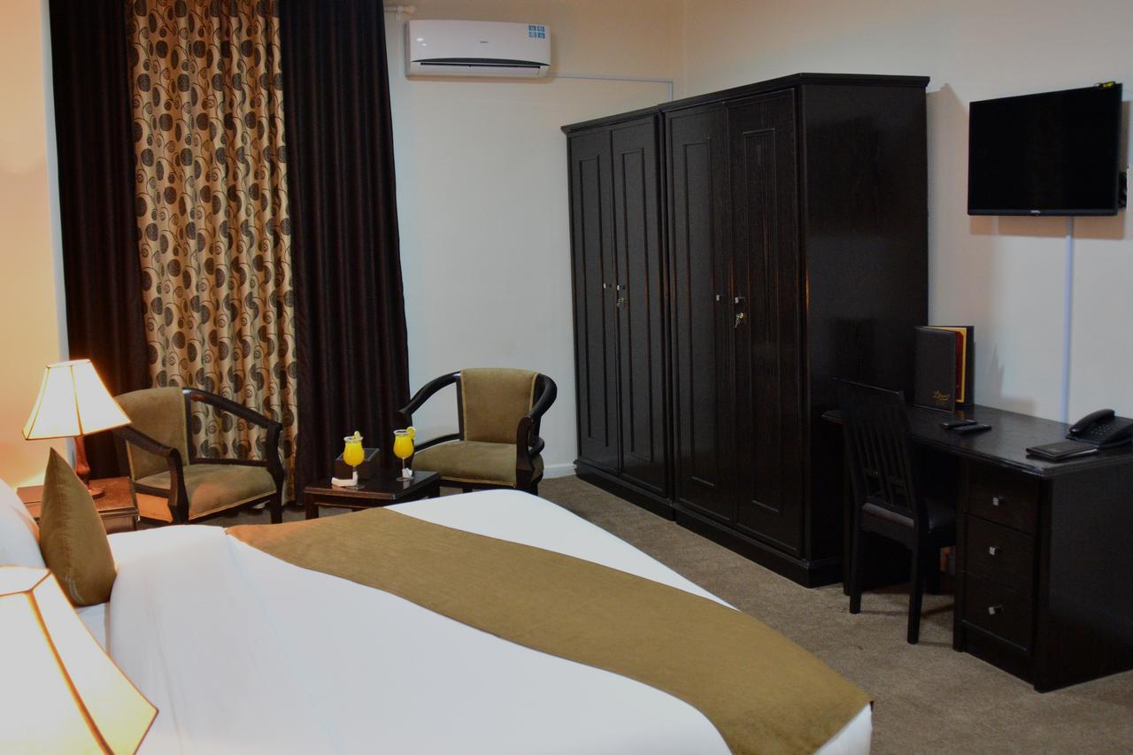 Lilium Hotel Safut Esterno foto