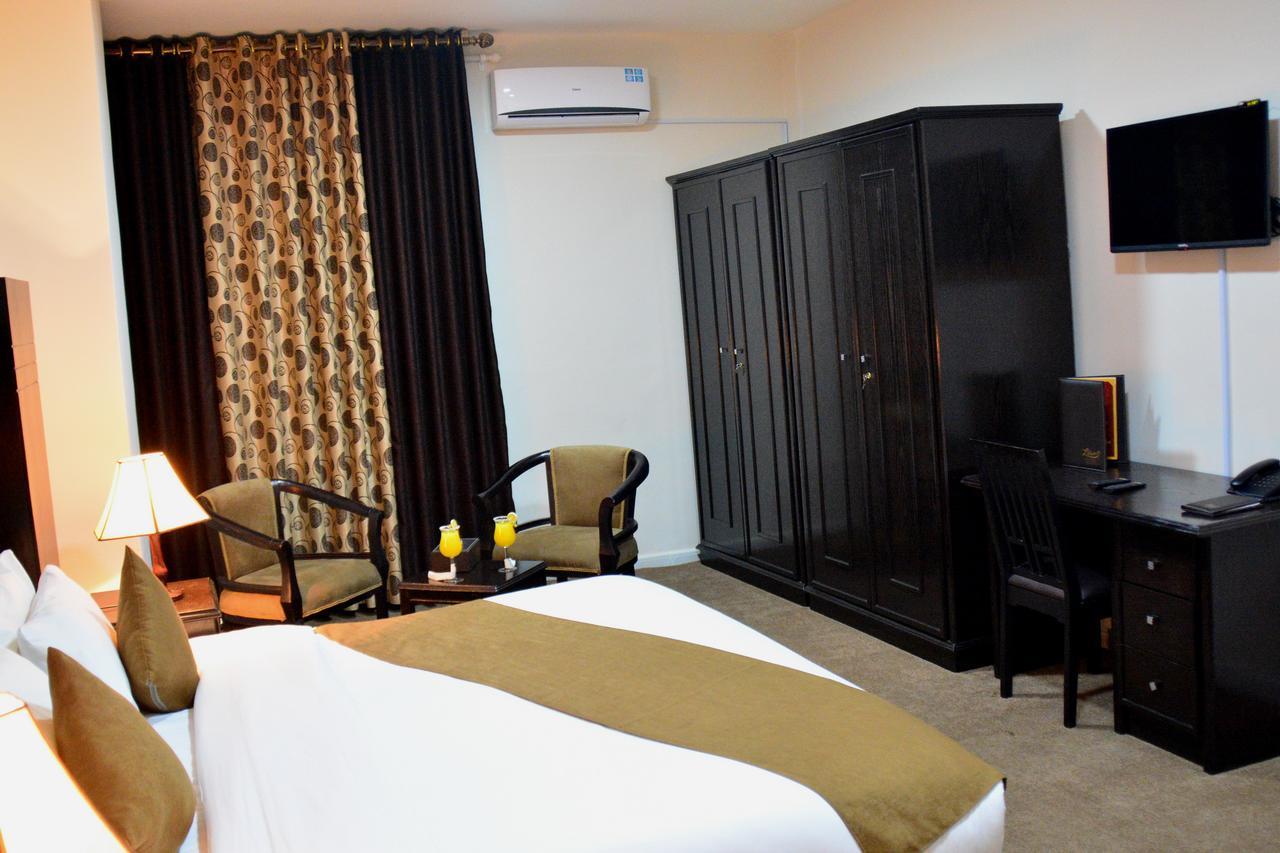 Lilium Hotel Safut Esterno foto